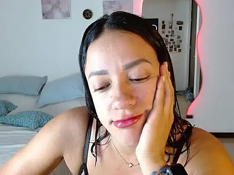 Obsidianlove1 online show from June 13, 2:09 am