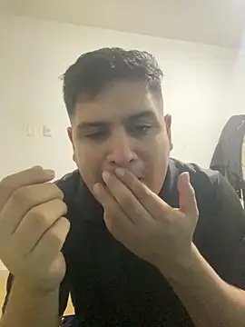 MenSexPeru online show from May 3, 3:45 am