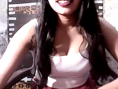 Snapshot of Lovely_Pandey chatting on May 9, 6:46 pm Lovely Pandey online show from May 9, 6:46 pm