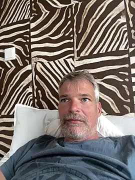Snapshot of Thor-82 chatting on June 6, 12:21 pm Thor-82 online show from June 6, 12:21 pm