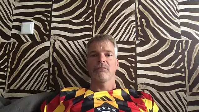 Snapshot of Thor-82 chatting on June 13, 10:13 am Thor-82 online show from June 13, 10:13 am