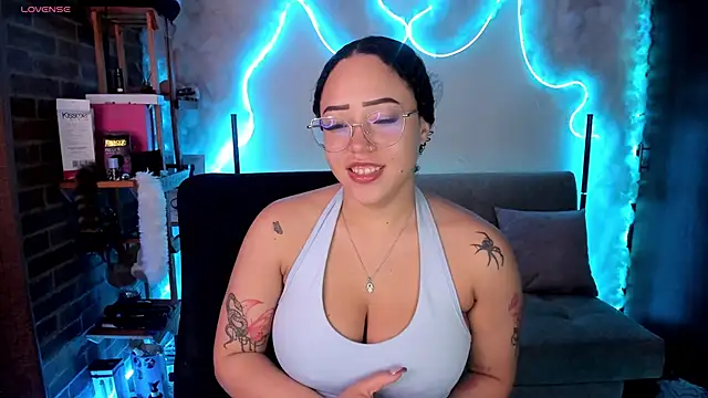liz martins1 online show from May 18, 4:07 am