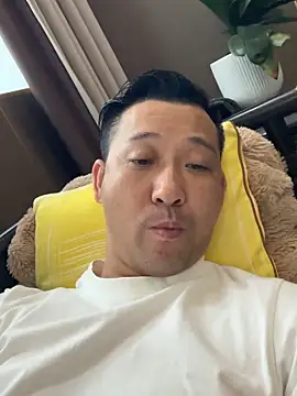 Snapshot of semir-xin chatting on May 31, 10:11 am semir-xin online show from May 31, 10:11 am