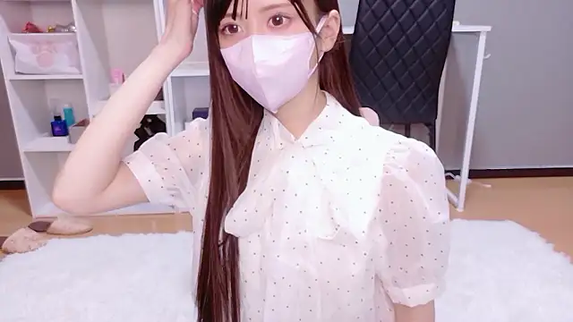 Snapshot of hina_mochi chatting on June 14, 12:51 pm hina mochi online show from June 14, 12:51 pm