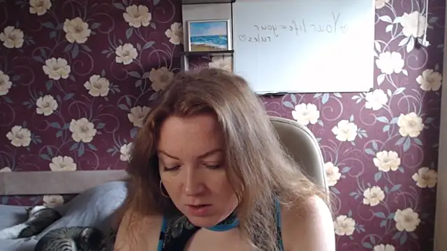 Kate R online show from June 10, 12:48 pm
