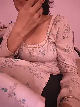 zoya baby  online show from June 3, 2:33 pm