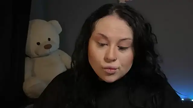 Snapshot of Sofi__Si chatting on May 6, 8:03 pm Sofi Si online show from May 6, 8:03 pm