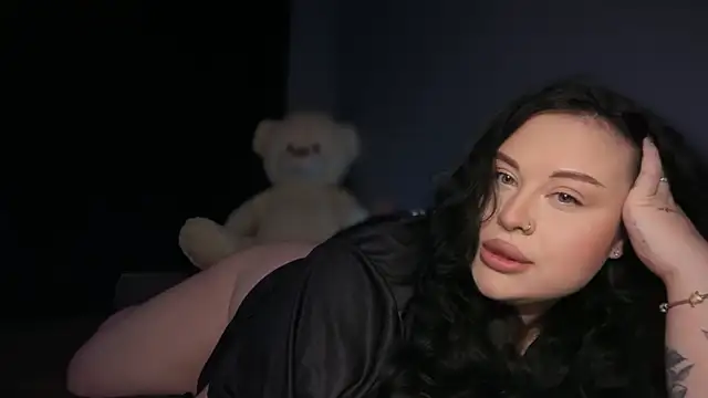 Sofi  Si online show from June 20, 6:33 pm