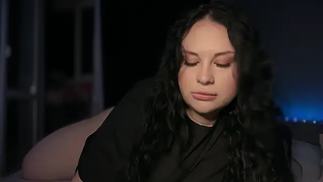 Sofi  Si online show from June 23, 6:50 pm