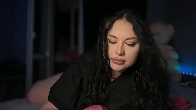 Sofi  Si online show from June 29, 7:25 pm