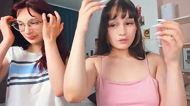 Snapshot of ElaNaecker chatting on June 1, 7:48 pm ElaNaecker online show from June 1, 7:48 pm