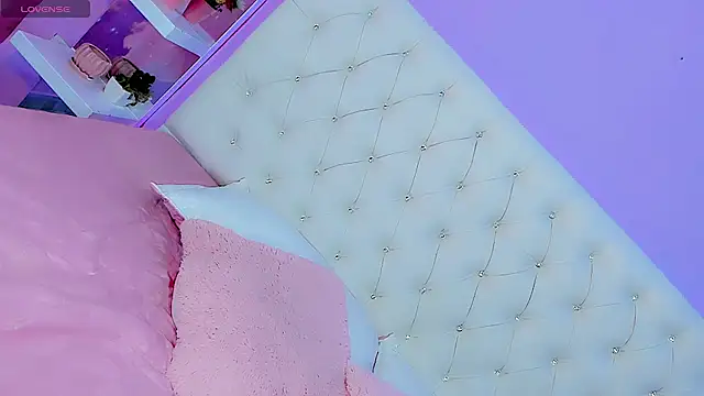 Lexxy Mattell online show from July 15, 5:02 am