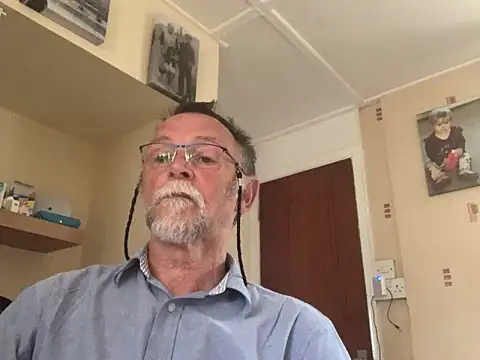 Moonraker64 online show from June 18, 4:33 pm