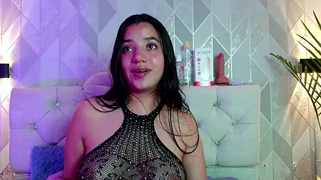 Snapshot of Zaira_bonny chatting on June 1, 10:39 am Zaira bonny online show from June 1, 10:39 am