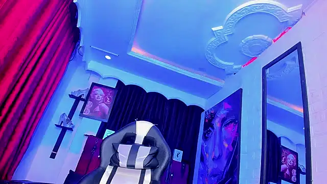 Snapshot of Mia_Colucci25 chatting on June 25, 3:06 am Mia Colucci25 online show from June 25, 3:06 am