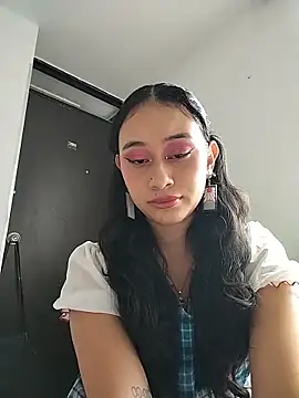 L0lita Emi12 online show from July 1, 5:34 pm