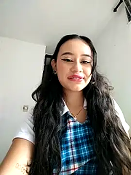 L0lita Emi12 online show from July 17, 4:12 pm