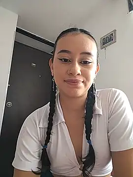 L0lita Emi12 online show from July 20, 7:16 pm