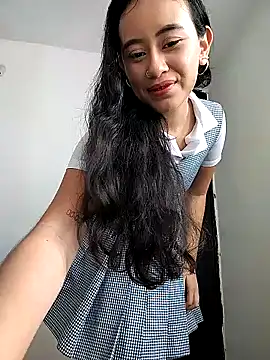 L0lita Emi12 online show from August 1, 6:07 pm