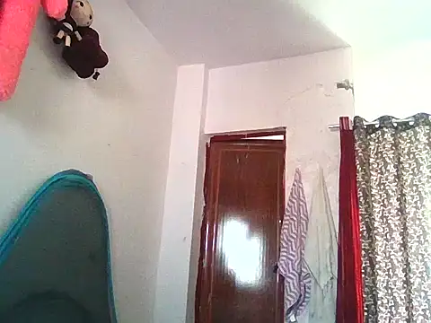 Snapshot of RubinaKhan6 chatting on May 23, 2:28 am RubinaKhan6 online show from May 23, 2:28 am