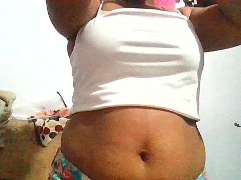 Snapshot of RubinaKhan6 chatting on May 23, 2:43 pm RubinaKhan6 online show from May 23, 2:43 pm