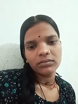 Snapshot of Student_garl_1 chatting on July 2, 4:51 am Student garl 1 online show from July 2, 4:51 am