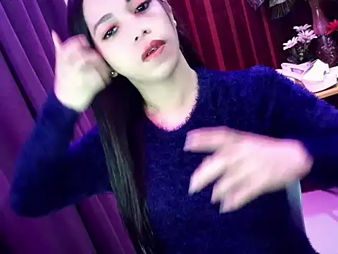 Snapshot of sexyfucksophia chatting on June 5, 9:15 am sexyfucksophia online show from June 5, 9:15 am