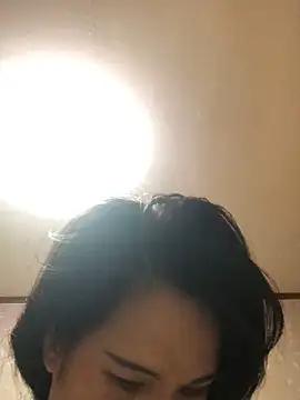 Snapshot of nidejiejie chatting on May 4, 12:01 pm nidejiejie online show from May 4, 12:01 pm