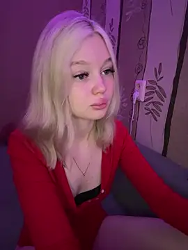Velvet Doll  online show from June 6, 5:23 am