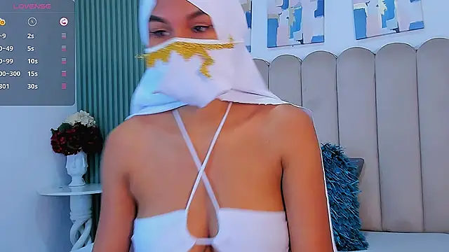 Snapshot of Saida__ chatting on May 24, 2:44 pm Saida online show from May 24, 2:44 pm