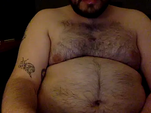 Snapshot of dirtyspitbearwhrrr chatting on May 5, 10:40 pm dirtyspitbearwhrrr online show from May 5, 10:40 pm