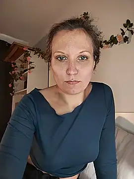 Snapshot of Candy_Cougar chatting on June 3, 6:49 am Candy Cougar online show from June 3, 6:49 am