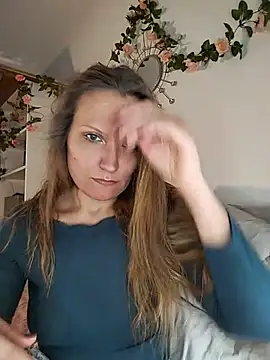 Snapshot of Candy_Cougar chatting on June 4, 7:14 am Candy Cougar online show from June 4, 7:14 am