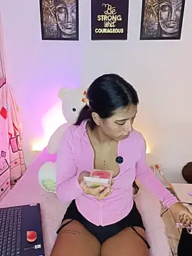 Raven stonee01 online show from June 18, 12:33 am