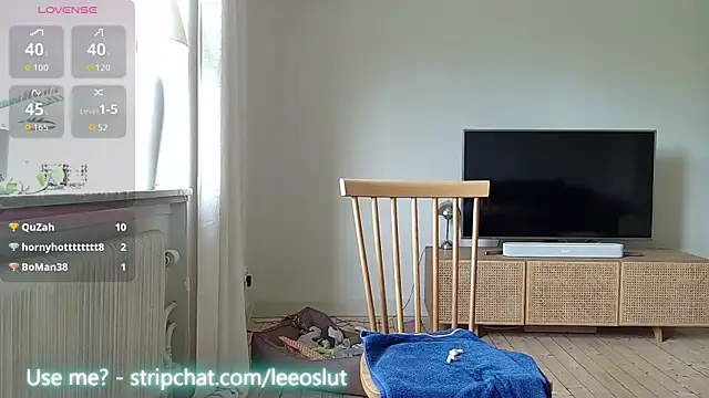 leeoslut online show from May 16, 6:21 am