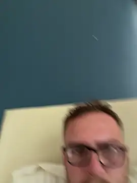 Snapshot of kaiboulton chatting on July 3, 8:32 am kaiboulton online show from July 3, 8:32 am