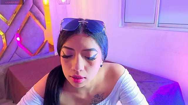 Ey Im simone  online show from May 31, 12:56 pm