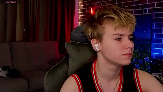 Jean Willson online show from August 1, 1:10 pm