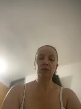 Soy Camila8 online show from June 2, 1:18 am