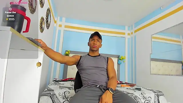 CloeHuffman online show from June 22, 8:39 pm