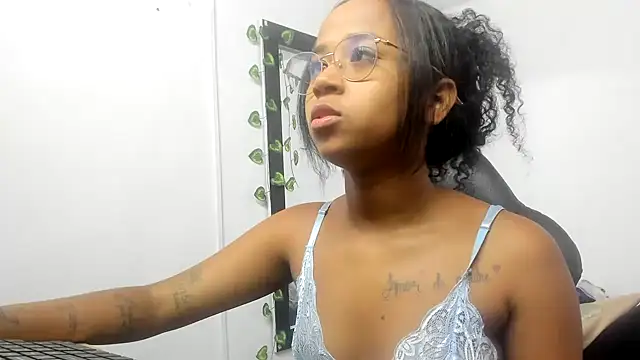 wizarpamela online show from July 10, 4:20 pm