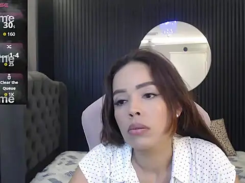 Snapshot of naomis_36 chatting on June 2, 1:57 pm naomis 36 online show from June 2, 1:57 pm
