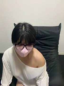Snapshot of splash-Queen-ma chatting on June 13, 12:25 pm splash-Queen-ma online show from June 13, 12:25 pm