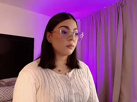 mariana owen online show from May 19, 12:00 pm