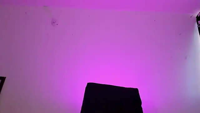 Sophiie dreams online show from May 6, 3:06 pm