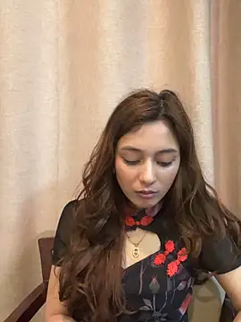 Lilywant online show from May 24, 11:15 am