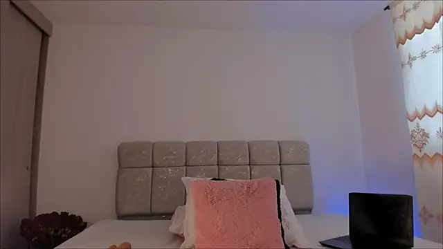 sofiaross2 online show from June 26, 12:09 pm