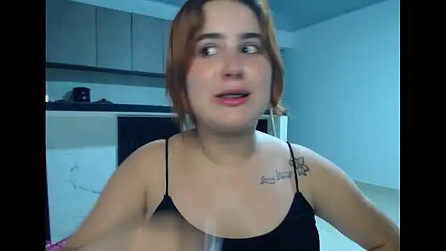 Snapshot of sweet_bella_29 chatting on May 31, 4:42 am sweet bella 29 online show from May 31, 4:42 am