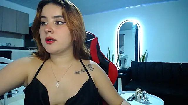 Snapshot of sweet_bella_29 chatting on June 14, 3:41 am sweet bella 29 online show from June 14, 3:41 am
