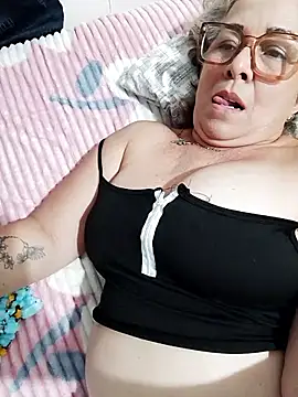 Snapshot of chanelsexx chatting on May 22, 3:35 am chanelsexx online show from May 22, 3:35 am